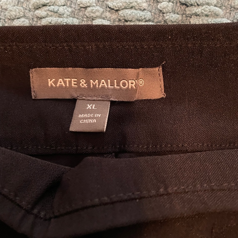 Kate & Mallory Capris - Picture 3 of 3